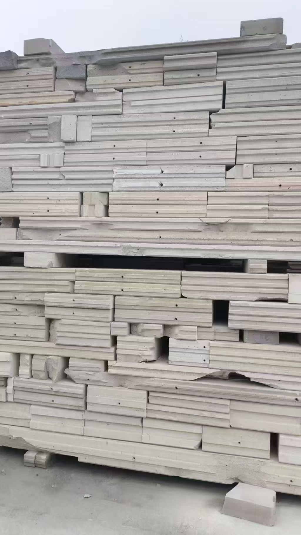 砌块板头废料处理7